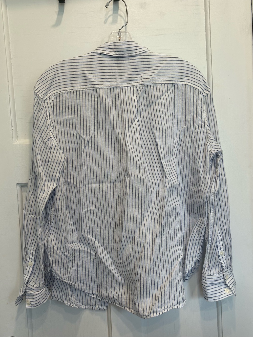 GAP 100% Linen Relaxed Button Down Shirt-White with Blue Stripes - Picture 5 of 6